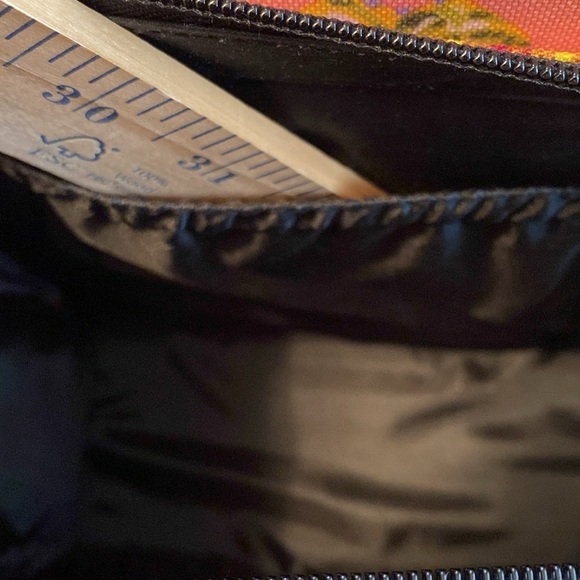 Pink handbag with novelty fun purse print black handles - Picture 8 of 11